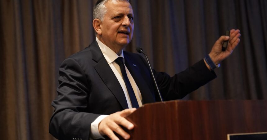 marin,-ceo-de-ypf,-tras-el-congelamiento-de-las-naftas:-“vamos-a-mantener-los-precios-cuando-baje-el-valor-del-barril”