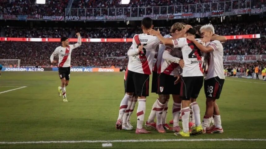 en-en-su-primer-desafio-internacional-del-ano,-river-visita-este-miercoles-a-blooming-por-la-copa-sudamericana:-hora,-tv-y-formaciones