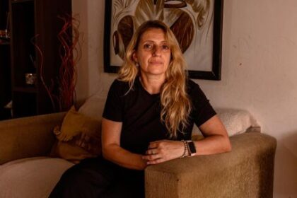 argentines-plunge-into-debt-for-bills,-cars-and-birthday-parties
