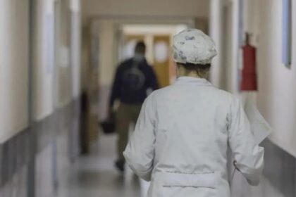 se-hacia-pasar-por-medica-y-hacia-cirugias