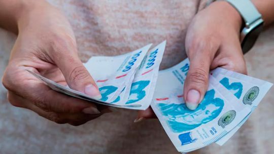 argentina’s-inequality-eases-slightly,-but-income-gap-remains-stark