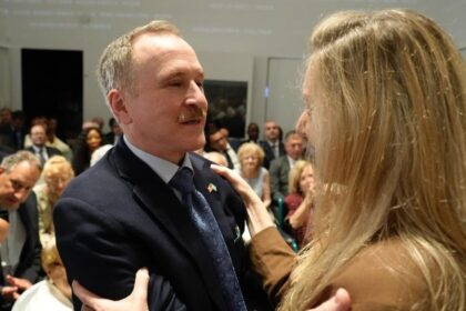 nuevo-respaldo-de-estados-unidos:-“las-reformas-estructurales-no-son-faciles,-haremos-lo-necesario-para-ayudar-a-la-argentina”
