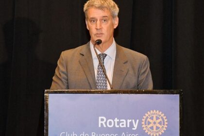 para-alfonso-prat-gay,-el-plan-economico-de-milei-afronta-“dos-paradojas”:-no-genera-suficiente-confianza-en-wall-street-ni-en-el-ahorrista