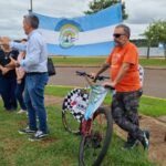 lanzaron-en-candelaria-el-desafio-de-ciclismo-ruta-belgraniana:-mas-de-100-ciclistas-recorreran-un-circuito-historico-de-100-kilometros