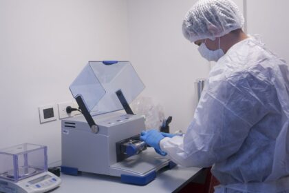 argentina-stops-sending-dna-kits-to-identify-potential-children-of-dictatorship-victims-in-europe