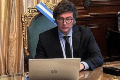la-caida-de-milei-suma-una-senal-clave:-crece-la-percepcion-de-que-el-pais-va-en-la-direccion-incorrecta