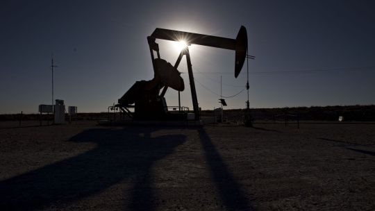 los-precios-del-petroleo-y-el-gas-se-desploman-tras-el-acuerdo-de-alto-al-fuego-entre-eeuu.-e-iran