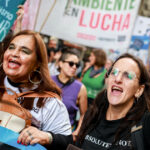 ley-de-glaciares:-tension-y-empujones-en-la-marcha-en-rechazo-al-proyecto-frente-al-congreso