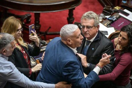 sesion-caliente-con-la-ley-de-los-glaciares-y-un-tenso-cruce-entre-horacio-pietragalla-y-diputados-libertarios:-“me-dan-ganas-de-romperles-la-cara”
