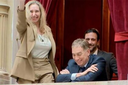 karina-milei-estuvo-en-diputados-y-la-oposicion-reclamo-por-manuel-adorni:-“donde-esta,-adorni-donde-esta”