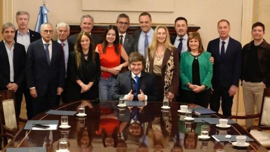from-chainsaw-to-pay-rise:-argentina’s-ministers-cash-in-despite-milei-austerity-drive