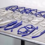 cuantas-tapitas-de-gaseosas-se-necesitan-para-fabricar-un-par-de-anteojos?