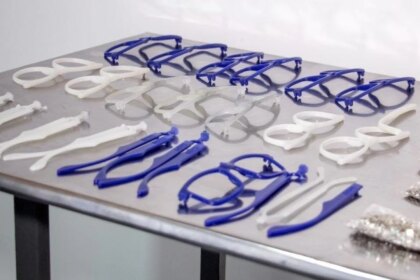 cuantas-tapitas-de-gaseosas-se-necesitan-para-fabricar-un-par-de-anteojos?