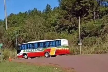 paro-de-colectivos:-kruse-pago-el-50%-adeudado-a-choferes-y-reactivo-el-servicio-interurbano-en-montecarlo