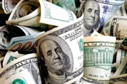 el-dolar-blue-cerro-sin-cambios-este-jueves-9-de-abril-y-el-banco-central-compro-dolares