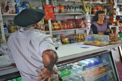 economia-en-negro:-como-afecta-a-la-recaudacion-y-al-consumo-en-argentina