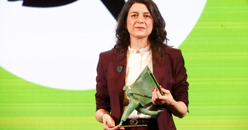 samanta-schweblin,-tras-el-premio-aena-de-un-millon-de-euros:-“no-se-que-hare-con-la-plata”