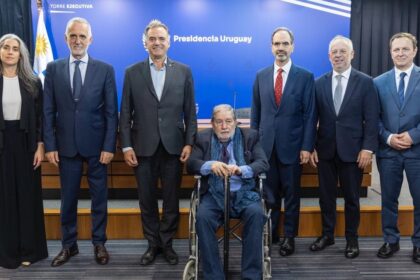 libertad-de-expresion:-el-presidente-de-uruguay,-yamandu-orsi,-firmo-las-declaraciones-de-la-sip