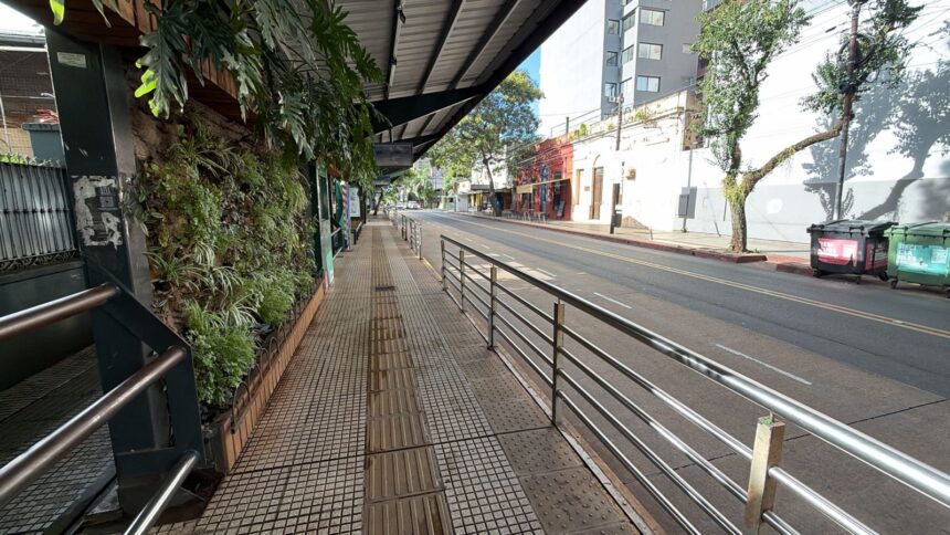 paro-de-colectivos-|-posadas-sigue-sin-servicio-urbano-por-la-medida-de-fuerza-de-los-choferes-y-continuara-manana-viernes-si-no-cobran-el-sueldo