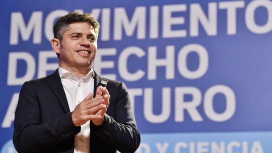 kicillof-volvio-a-pedir-“nuevas-canciones”-y-apunto-contra-las-internas:-“tenemos-que-perder-el-menor-tiempo-posible”