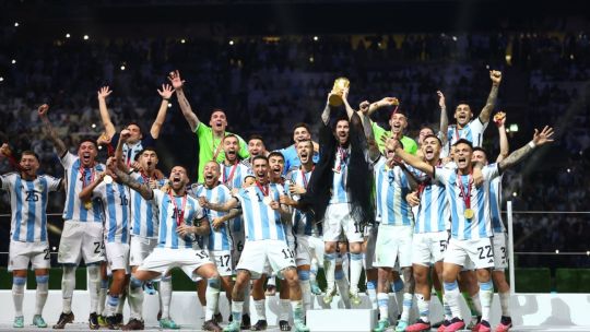 argentina-y-la-coronacion-mundial-en-qatar-2022:-messi-frente-a-la-resistencia-de-mbappe