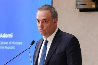 el-juez-ariel-lijo-ordeno-levantar-el-secreto-bancario-y-fiscal-de-manuel-adorni-y-su-esposa