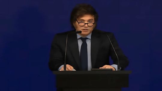 javier-milei-admitio-que-“estos-ultimos-meses-fueron-duros”,-pero-dijo-que-no-cambiara-el-rumbo