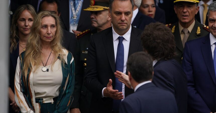 javier-milei-y-sus-medidas,-en-vivo:-mientras-la-justicia-avanza-sobre-adorni,-el-gobierno-planifica-un-acto-del-jefe-de-gabinete-junto-a-karina-milei
