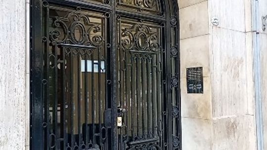 la-escribania-bajo-silencio:-la-inesperada-quietud-en-torno-a-la-oficina-de-adriana-nechevenko-en-plena-causa-judicial