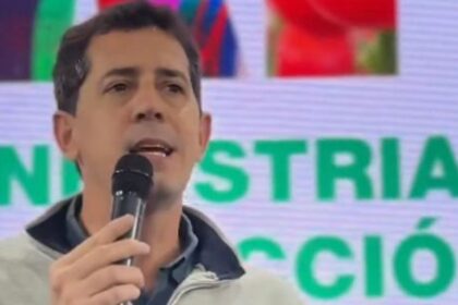 wado-de-pedro-viaja-a-una-cumbre-global-y-el-pj-lleva-duras-criticas-contra-milei