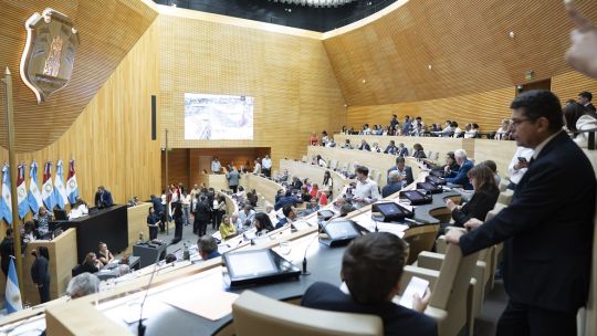 la-legislatura-de-cordoba-arranco-el-ano-con-gastos-millonarios-en-cafe,-viaticos-y-eventos