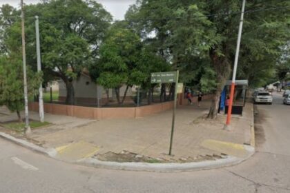 amenaza-de-tiroteo-en-una-escuela-de-chaco:-un-alumno-de-10-anos-hizo-el-llamado-al-911