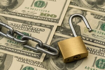 cepo-al-dolar:-las-restricciones-que-siguen-vigentes-para-personas-y-empresas-pese-a-las-flexibilizaciones-del-bcra