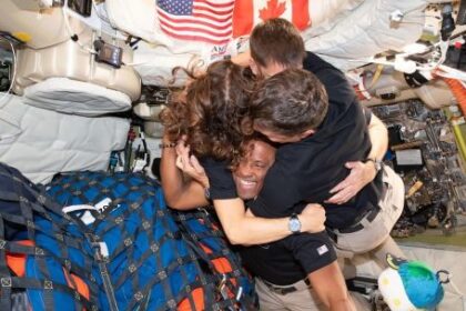 nueva-tendencia-de-la-nasa:-elegir-astronautas-maduros-que-puedan-manejar-la-tecnica-y-las-emociones-conjuntas