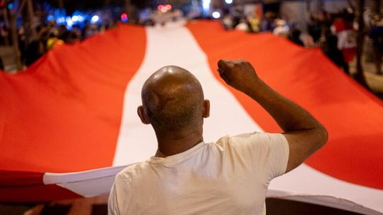 peru-elige-presidente:-6-claves-de-una-eleccion-marcada-por-la-apatia,-el-crimen-y-la-fragmentacion-extrema