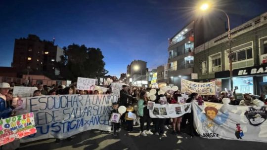 angel-y-su-terrible-final:-masiva-marcha-pidio-justicia,-mezclando-dolor-y-furia,-en-comodoro-rivadavia