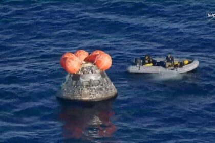 los-cuatro-astronautas-de-artemis-ii-soportaron-los-2.700oc-en-su-reingreso:-asi-fue-el-proceso