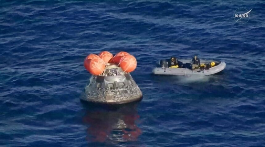 los-cuatro-astronautas-de-artemis-ii-soportaron-los-2.700oc-en-su-reingreso:-asi-fue-el-proceso
