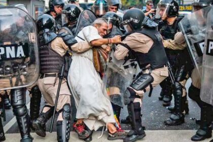 un-argentino-gano-un-premio-por-una-foto-sobre-la-represion-a-jubilados