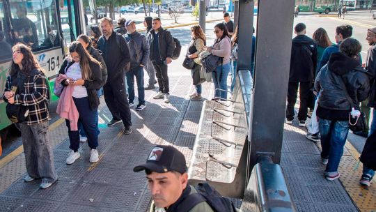 transporte:-el-gobierno-negocia-sin-toto-caputo