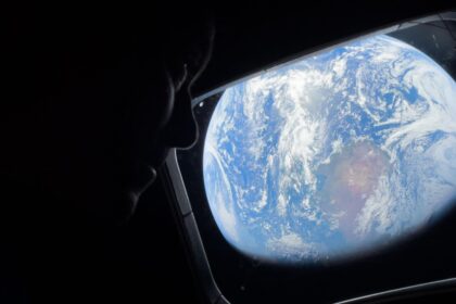 artemis-ii-reingresa-a-la-tierra-en-vivo:-los-astronautas-se-preparan-para-cruzar-la-atmosfera-y-amerizar