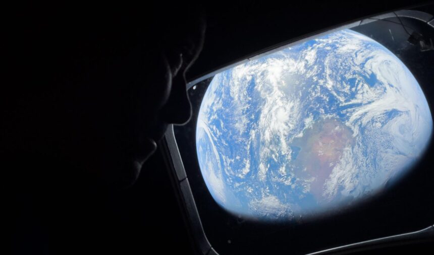 artemis-ii-reingresa-a-la-tierra-en-vivo:-los-astronautas-se-preparan-para-cruzar-la-atmosfera-y-amerizar