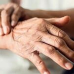 dia-mundial-del-parkinson:-el-desafio-de-100.000-argentinos-y-la-clave-del-abordaje-integral