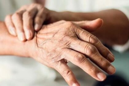 dia-mundial-del-parkinson:-el-desafio-de-100.000-argentinos-y-la-clave-del-abordaje-integral