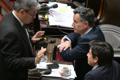 alarma-en-el-oficialismo:-la-oposicion-se-entusiasma-con-la-aprobacion-de-una-interpelacion-a-manuel-adorni