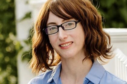 quien-es-freida-mcfadden:-la-escritora-de-‘la-asistenta’-revelo-su-identidad-tras-23-anos-de-misterio