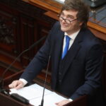 milei-enviara-al-congreso-un-acuerdo-para-pagarles-a-fondos-buitre-que-seguian-litigando-por-el-default-de-2001
