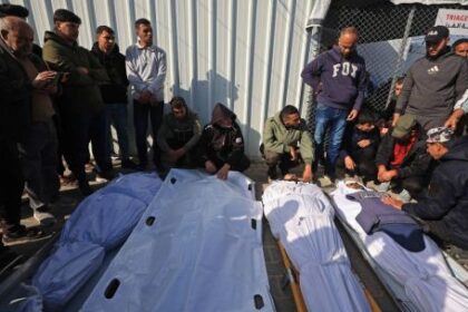 mientras-negocia-la-paz-con-iran-en-pakistan,-israel-ataca-gaza-con-un-dron-lanzamisiles:-7-muertos