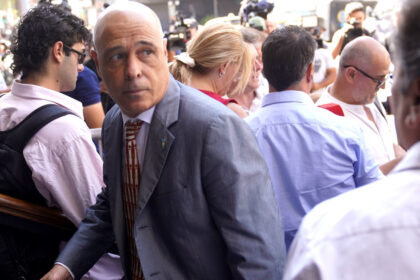 la-justicia-de-san-luis-ordeno-embargar-el-sueldo-de-un-senador-nacional-por-una-deuda-impositiva-millonaria