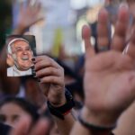 la-iglesia-advierte-al-gobierno-por-las-villas-y-kicillof-viaja-a-una-cumbre-anti-trump